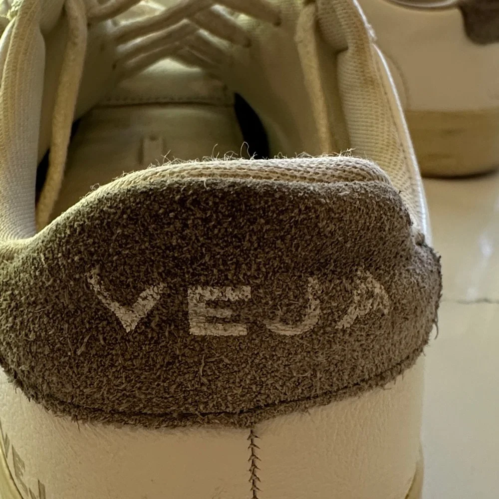 Vintage Veja Cream and Sage Sneakers - ✨Exclusive✨ - Picture 4 of 6